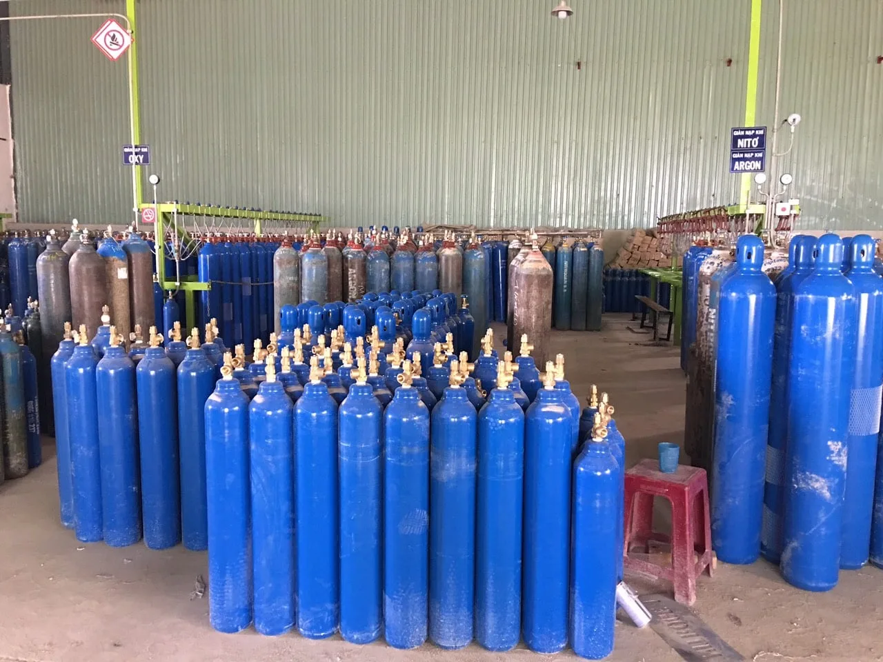 Liên hệ Linh Ngân Gas để được tư vấn và cung cấp khí Nitơ